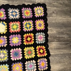 Vintage GRANNY SQUARE Crochet Afghan Blanket Throw ~ Roseanne Style 38×53