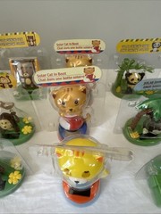 Solar Dancing Swinging Bobble Figures Lot – 18 Hula Girl Monkey Bear Car Dash
