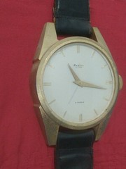 2 Jewels Wall clock in the shape of a large watch (length 78 cm) Modern de luxe