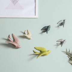 Ceramic Swallows Wall Mounted Simulation Bird Flying Ornament Wall Hanging Decor