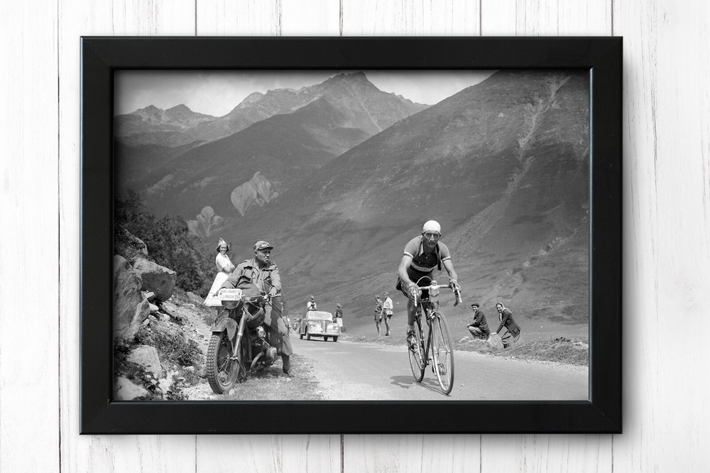 Gino Bartali – Tour de France 1950 Photography Canvas Print (unframed)