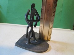 Cast Iron HEART W STICK PEOPLE FIGURES Couple Embracing Power Of Love Sculpture