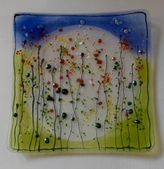 Ends 6/30 XLNT Contemporary Floral Fused Glass Plate 7.5″ Sun/Moon Blue Sky