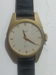 2 Jewels Wall clock in the shape of a large watch (length 78 cm) Modern de luxe