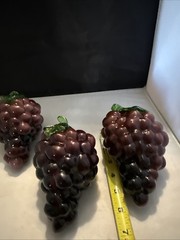 Vintage Art Glass Cluster Bunch Purple Wine Grapes w/Leaf 6.5″ Long