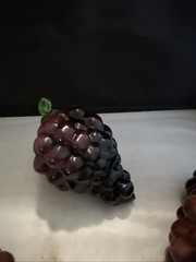 Vintage Art Glass Cluster Bunch Purple Wine Grapes w/Leaf 6.5″ Long
