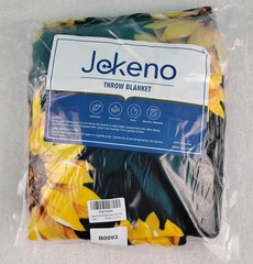 Jekeno Sunflower Throw Blanket 50×60″ Cozy Fleece Polyester Gifts Machine Wash