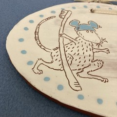 Oval Shaped Plaque of Two Mice Holding Toothbrushes – Fun Child’s Decor
