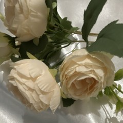 Artificial Silk Cream Rose Bouquet with Green Leaves for All Occasions