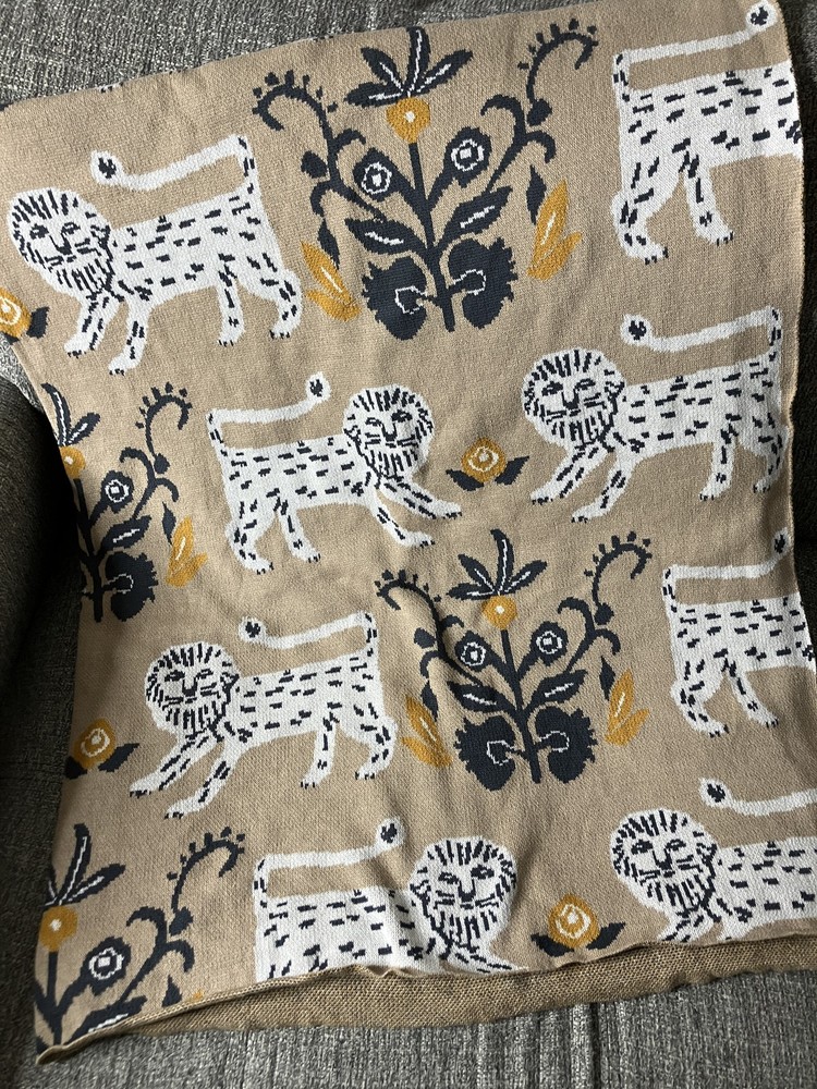Anthropologie Lion Pattern Knit Throw Blanket 100% Cotton 53″x65″ Beige Safari