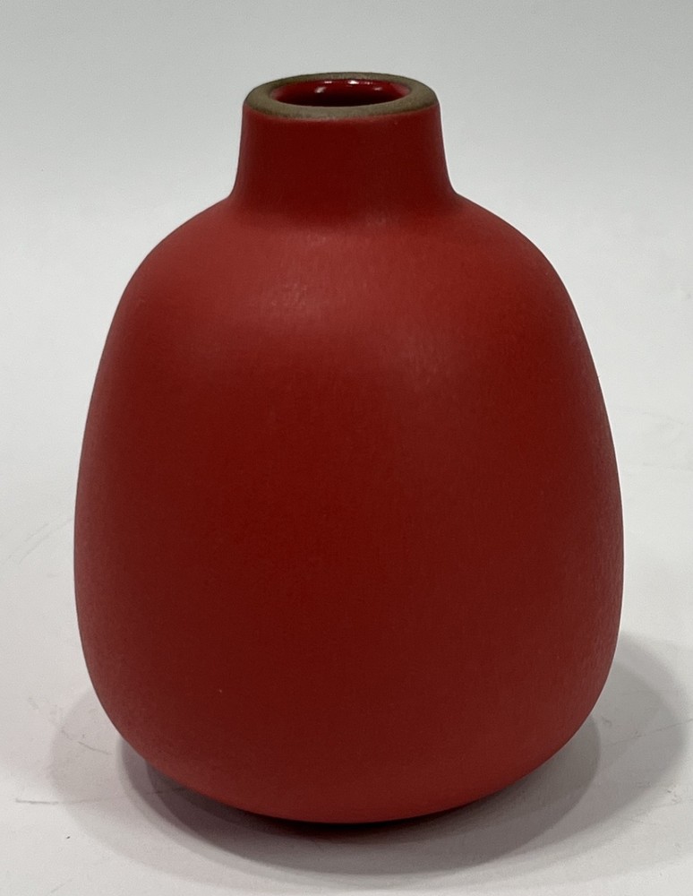 Heath Ceramics 4″ Tall #130 Bud Vase in Retired Matte Red Glaze EUC with Sticker
