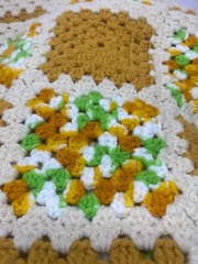 Handmade Afghan Throw Blanket Twin Double Granny Squares Green Yellow Tan Ivory